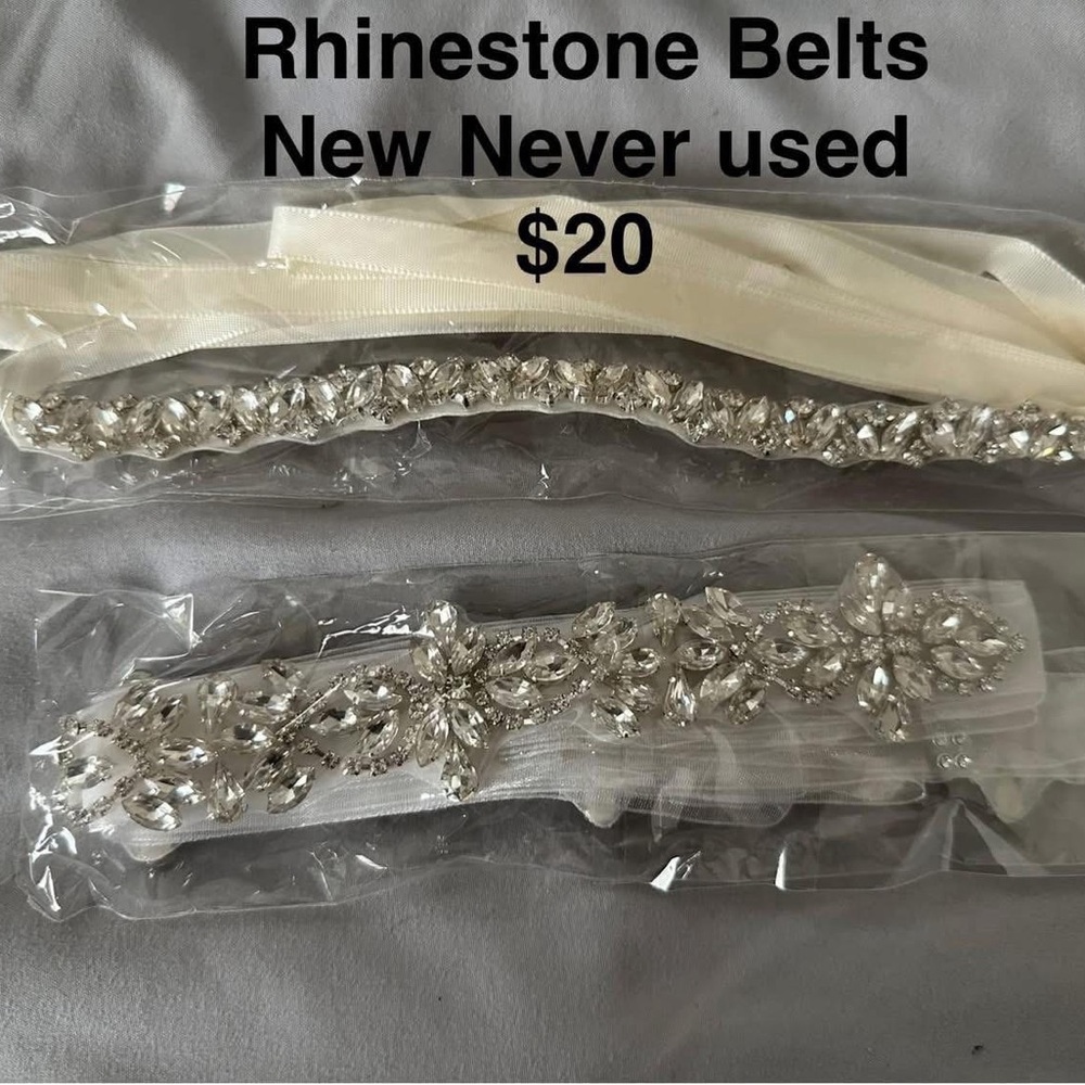 Elegant Rhinestone Belt in Cream and Silver